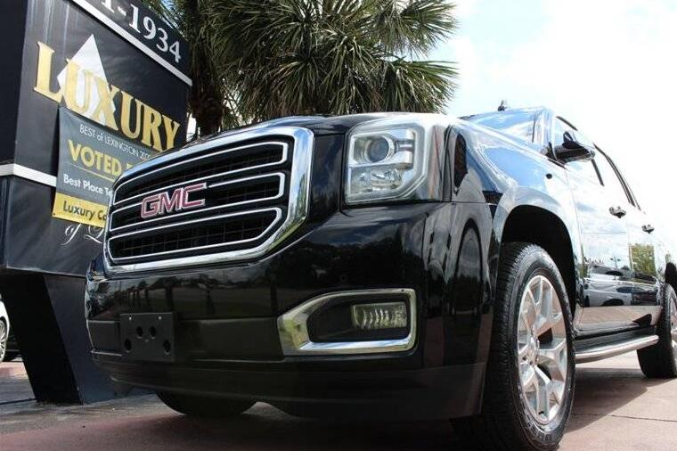 GMC YUKON XL 2019 1GKS2GKC0KR206439 image